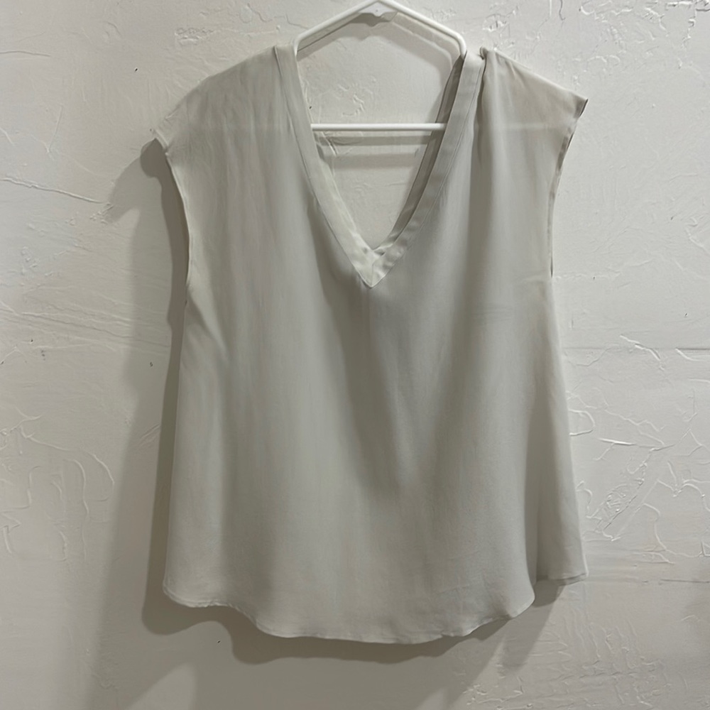 Shear white v neck shirt size m